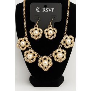 RSVP‎ Faux Pearl Flower Statement Necklace & Earring Set – Gold Tone – New